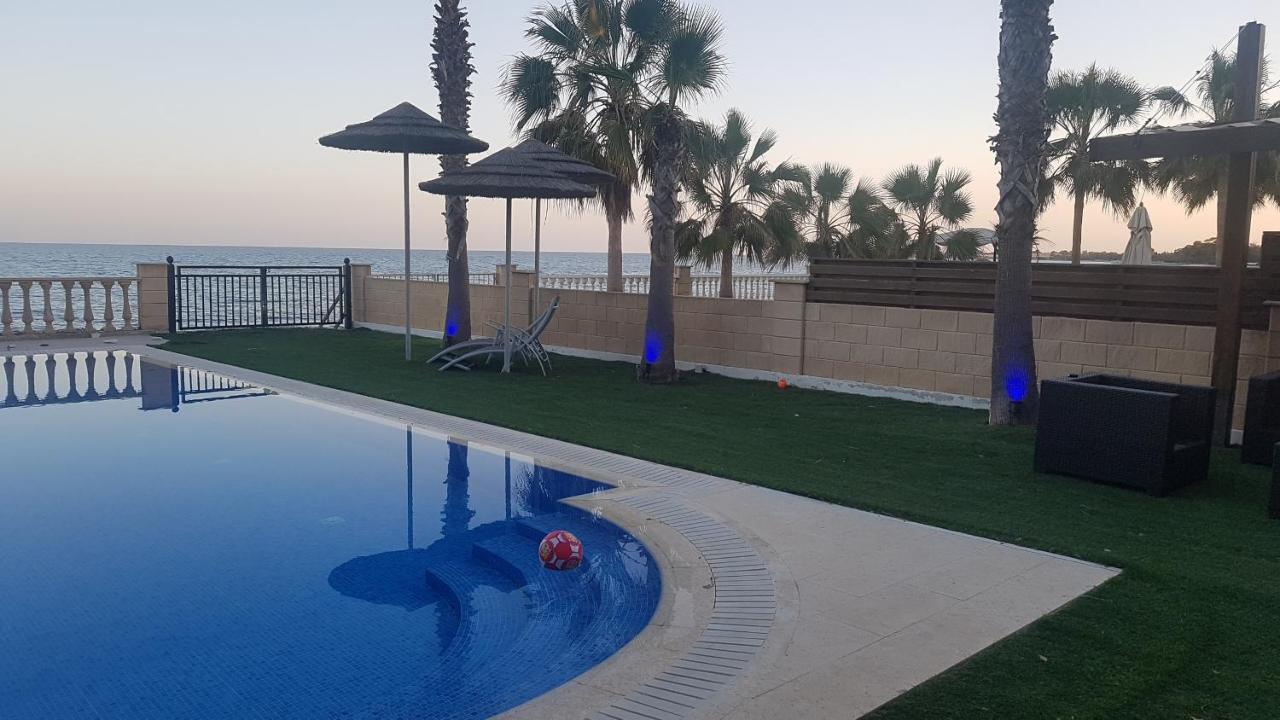 Oasi Rejuve Villa Meneou Buitenkant foto